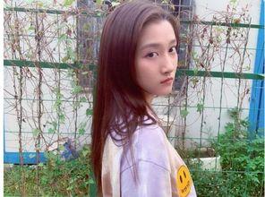 关晓彤进入娱乐圈吃瓜